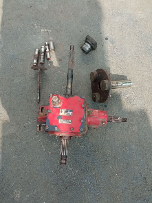 Продам редуктор подрібнювача на комбайн кейс case 2188 2388