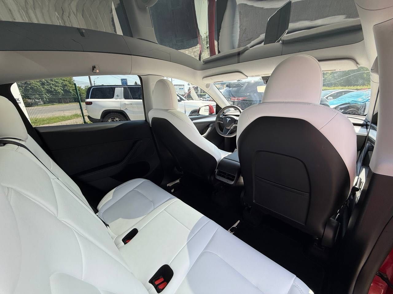 Tesla Model Y LR DM, 2023
