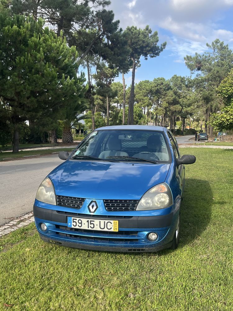 Renault clio 1.5 dci 02
