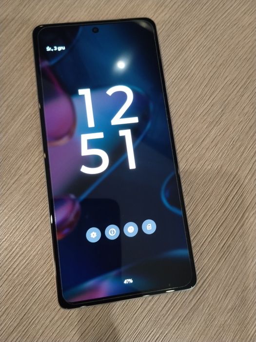 Smartfon Motorola Edge 30 Pro 12/256