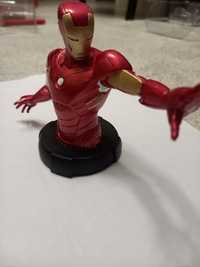 Busto Iron Man e Personagem da serie naruto