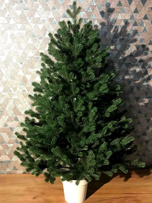 Ялинка штучна новорічні вироби