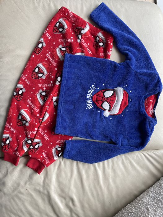 Świąteczna piżama pidżama dresik Spiderman Marvel rozmiar 110/116