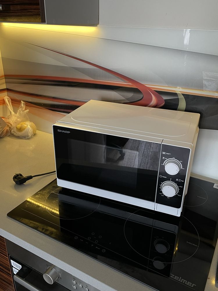 Mikrofalówka SHARP 200WW