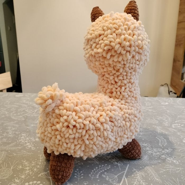 Maskotka LAMA ALPAKA pluszak zabawka przytulanka handmade na szydełku