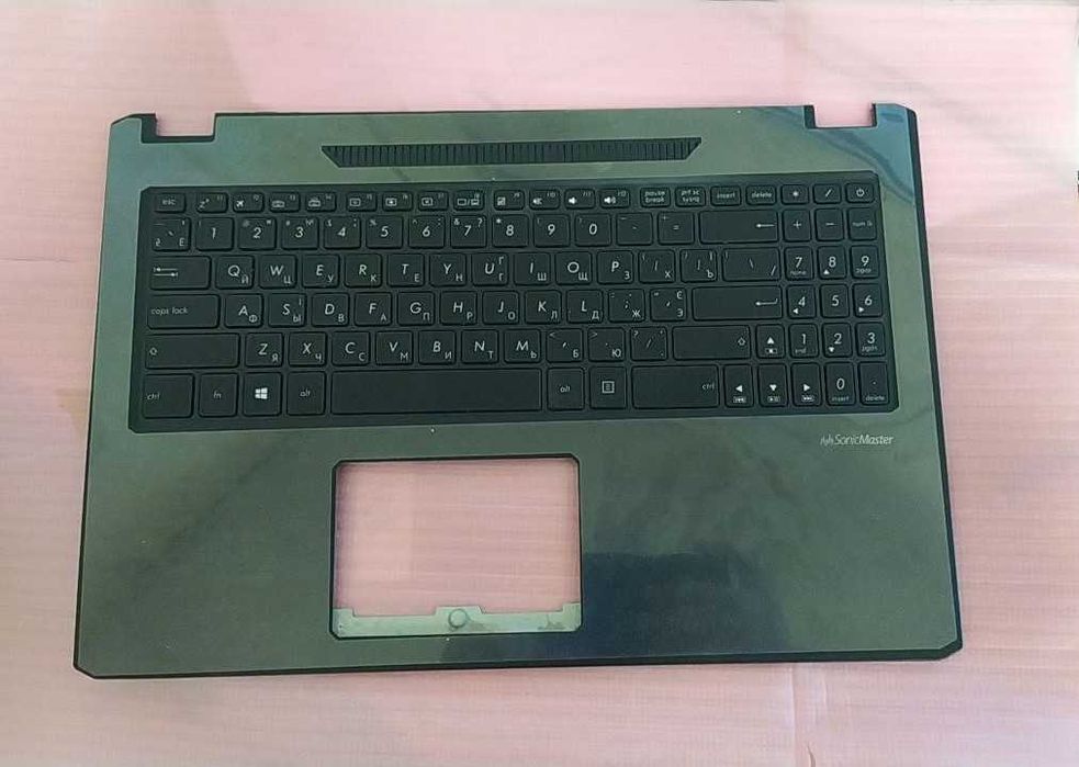 Топкейс б\у  для ASUS X570ud c белой подсветной. Оригинал.