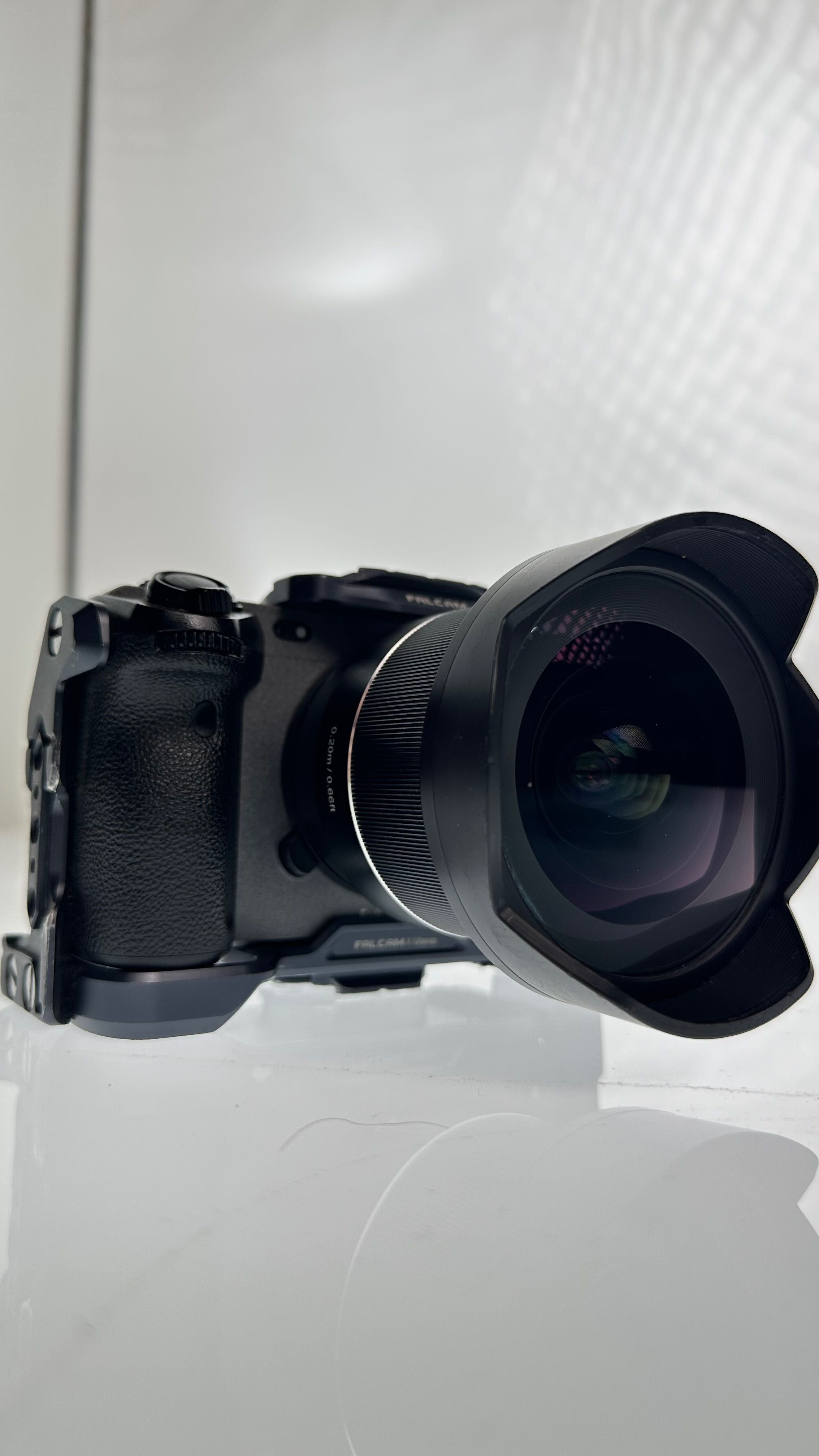 Крутий АФ ширік для SONY FE задешево - Samyang 14 2.8