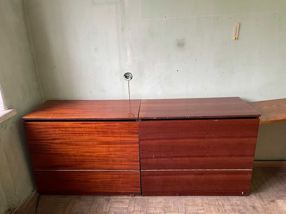 Безкоштовно  віддам меблі