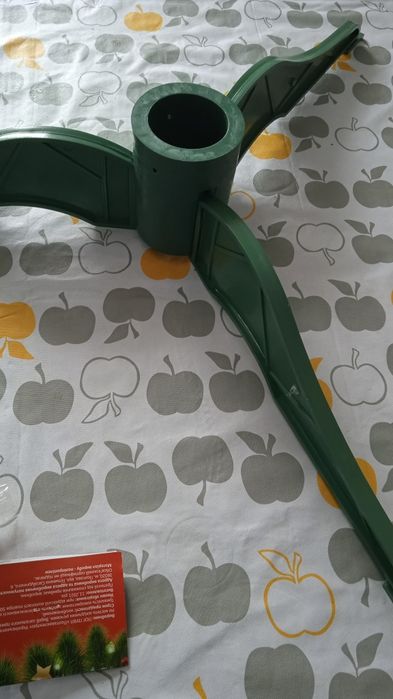 Ніжки для ялинки, Підставка для ялинки, тринога, тримач