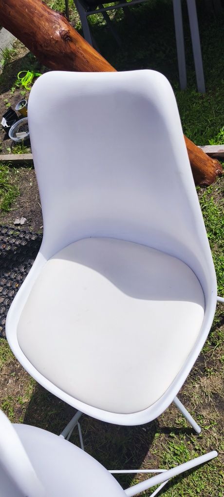 Krzrsła Jysk Klarup skandywanwskie nie ikea