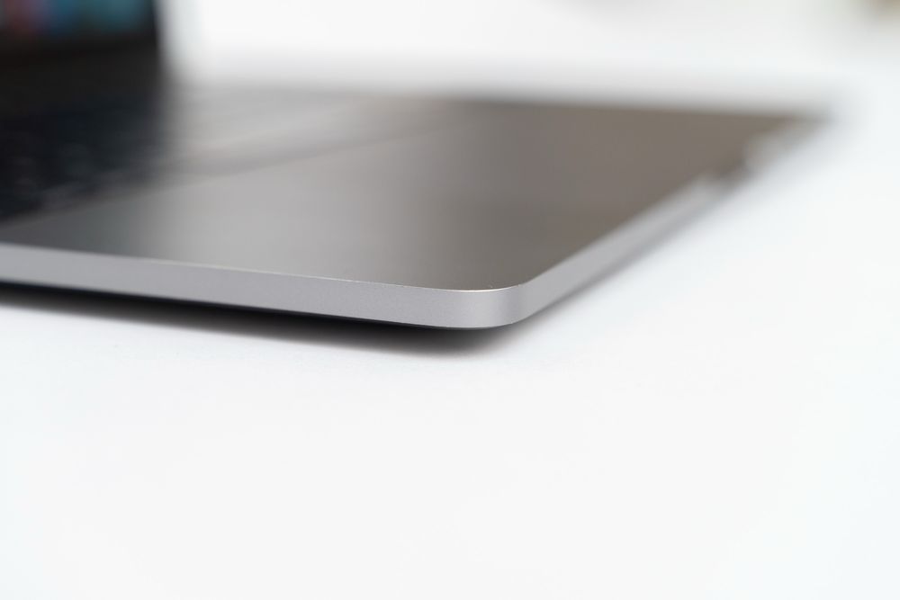 Sprzedam MacBook Pro 13" (2018) – i5, 8GB RAM