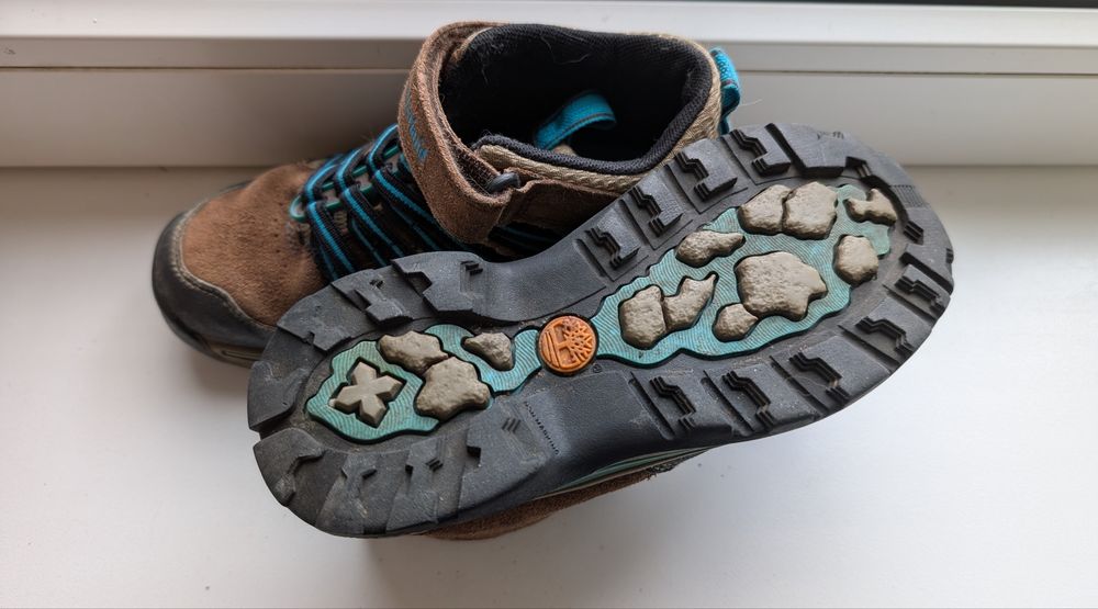 Buty dziecięce Timberland na zimę. Rozmiar 30
