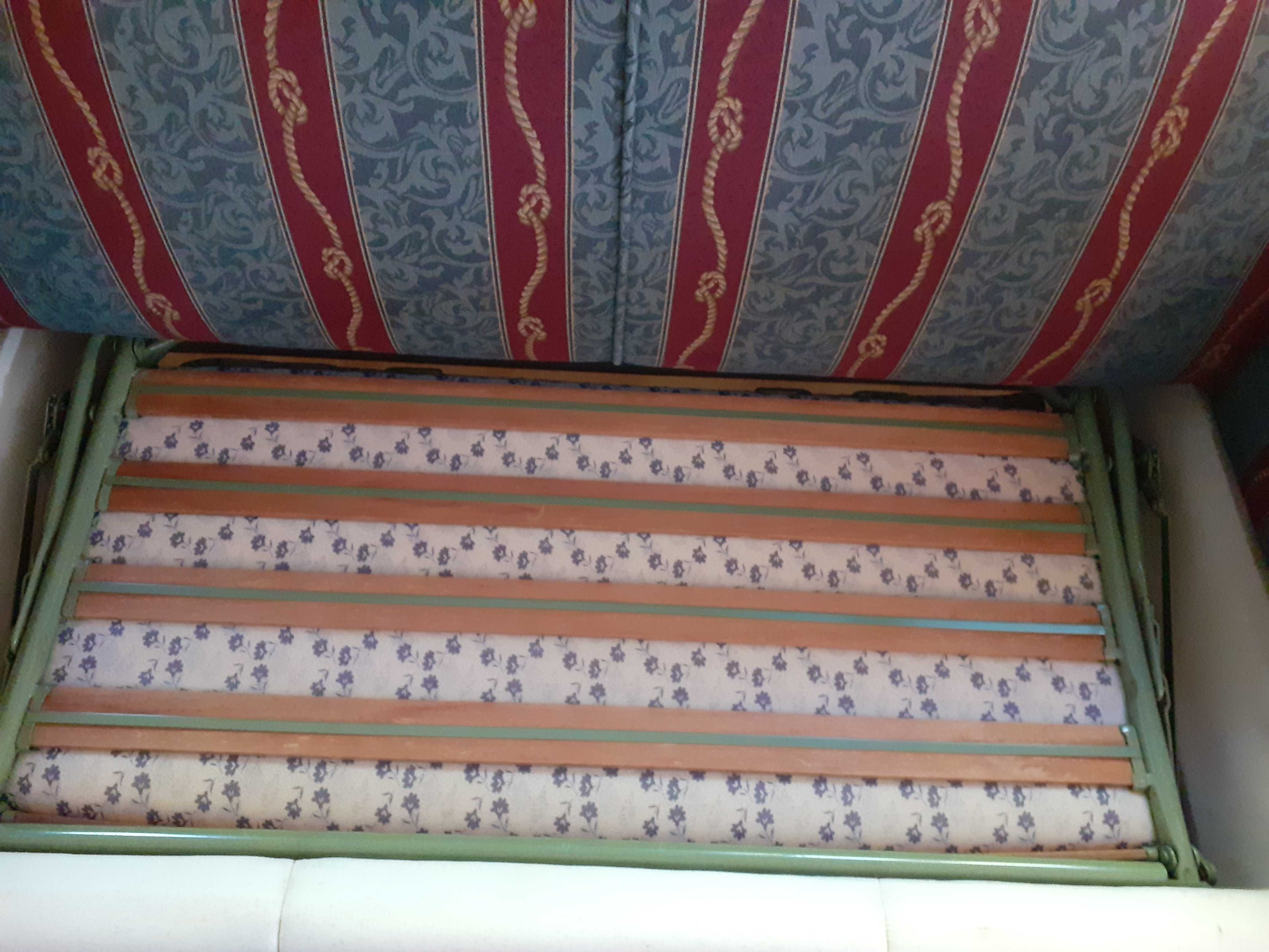 Sofás (1 é sofá cama) de 2 lugares (nova grande baixa de preço)