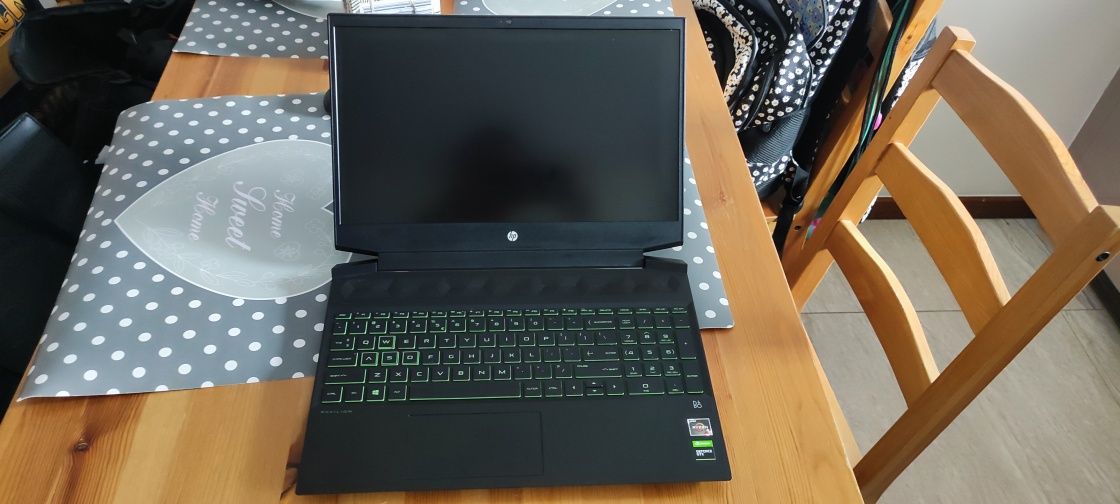 HP Pavilon 15-ec0045nw