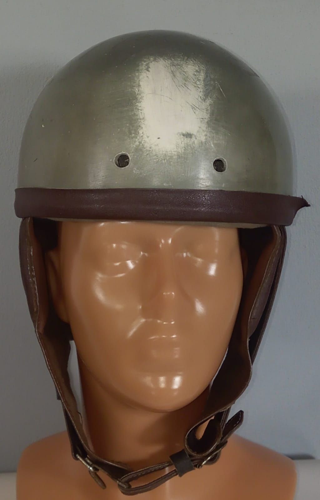 Kask orzeszek stary PRL  kolekcjonerski z metką / rozmiar 60 /. NR 37