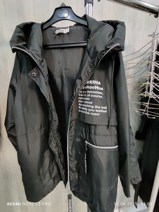 Вітровка жіноча  нова