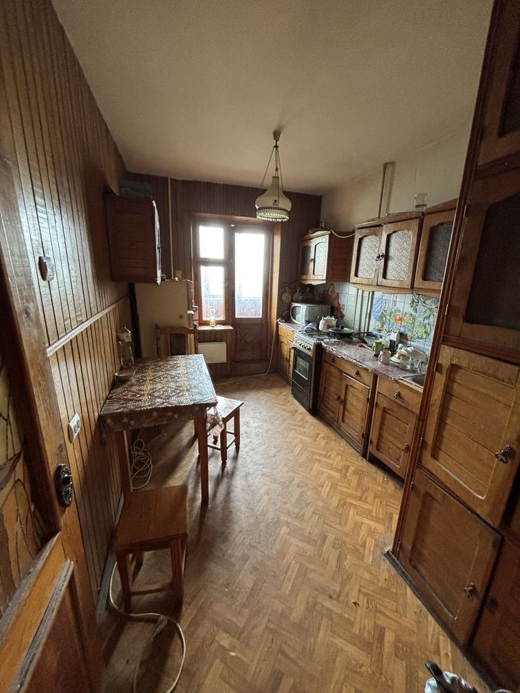 р Продам 3-х кімнатну квартиру на Північному