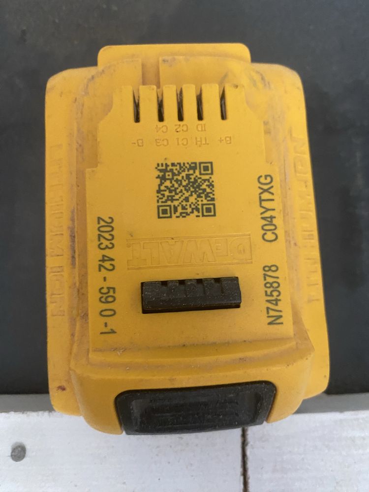 Dewalt zaglebiarka