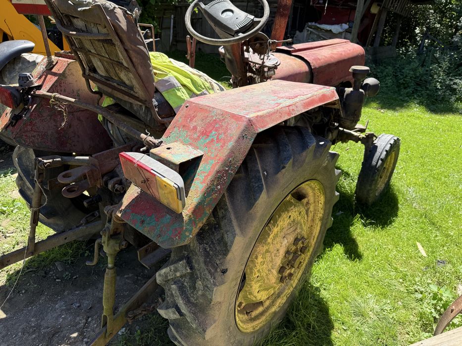 Traktor, ciągnik, niezarejestrowany, sprawny, perkins 3 cylindry, 42KM
