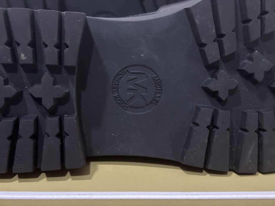 Mocassins MK originais