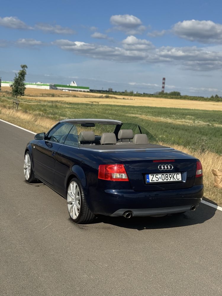 Audi A4 Cabriolet 2.4 V6 Automat | Skóra | R19 Felgi