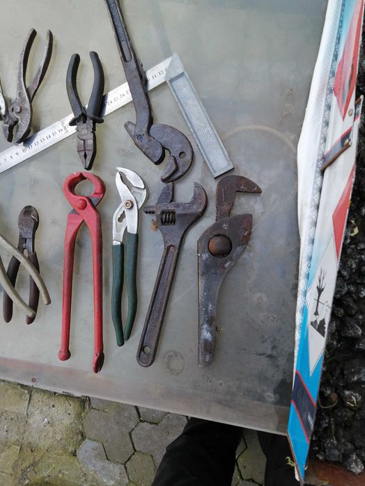 ключ трубный, разводной,клещи