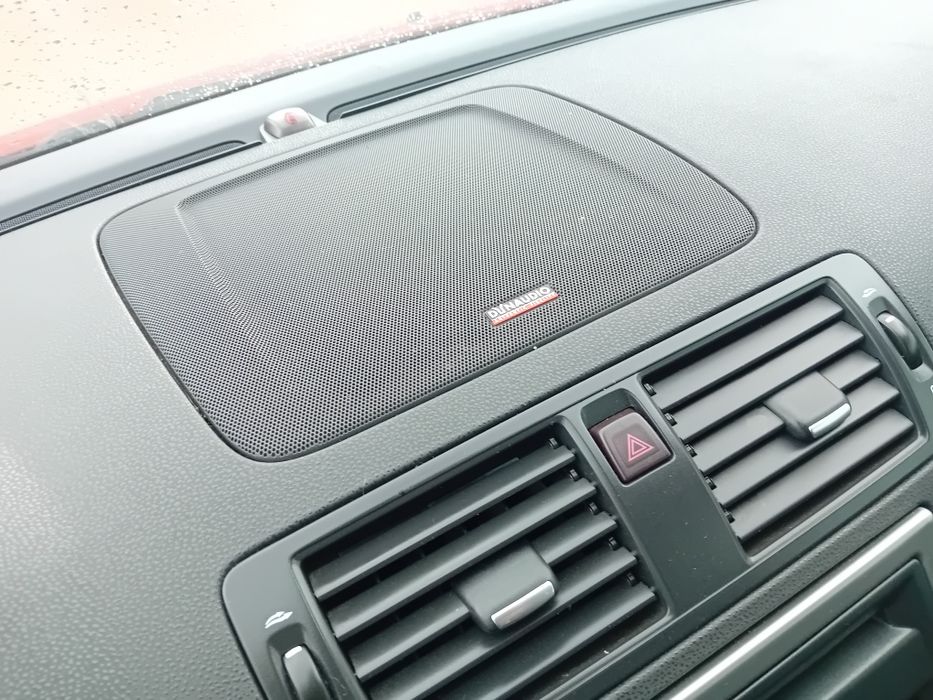 Volvo C30 T5 2.5Turbo 220km