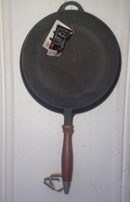 Сковорода чавунна сито