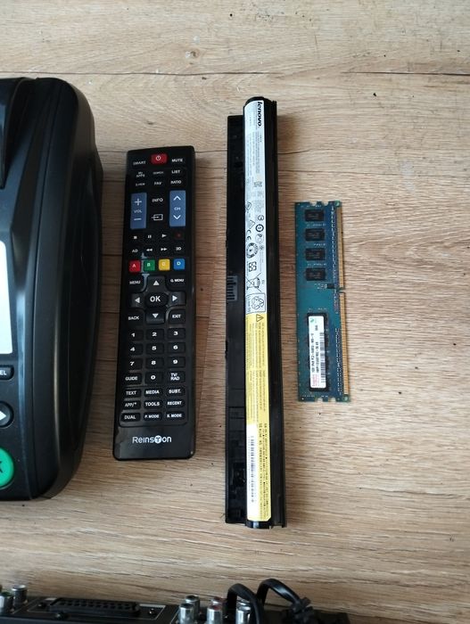 Drukarka laserowa paragonów, odtwarzacz DVD, pamięc RAM i inne