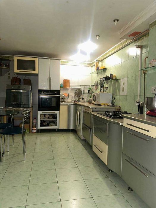 Приватний будинок р-н парку