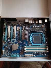 Материнская плата GIGABYTE GA-990XA-UD3