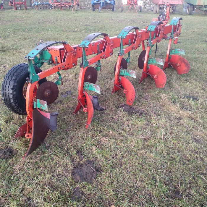 Pług kverneland 4,5 skibowy vario 12"-20" hydrauliczny