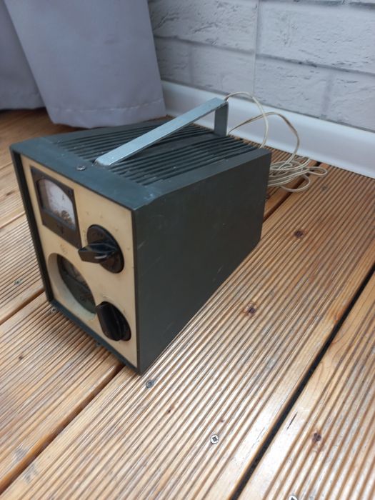 Prostownik z czasów prl