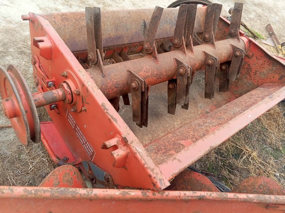 Січкарня на Massey Ferguson 307,440