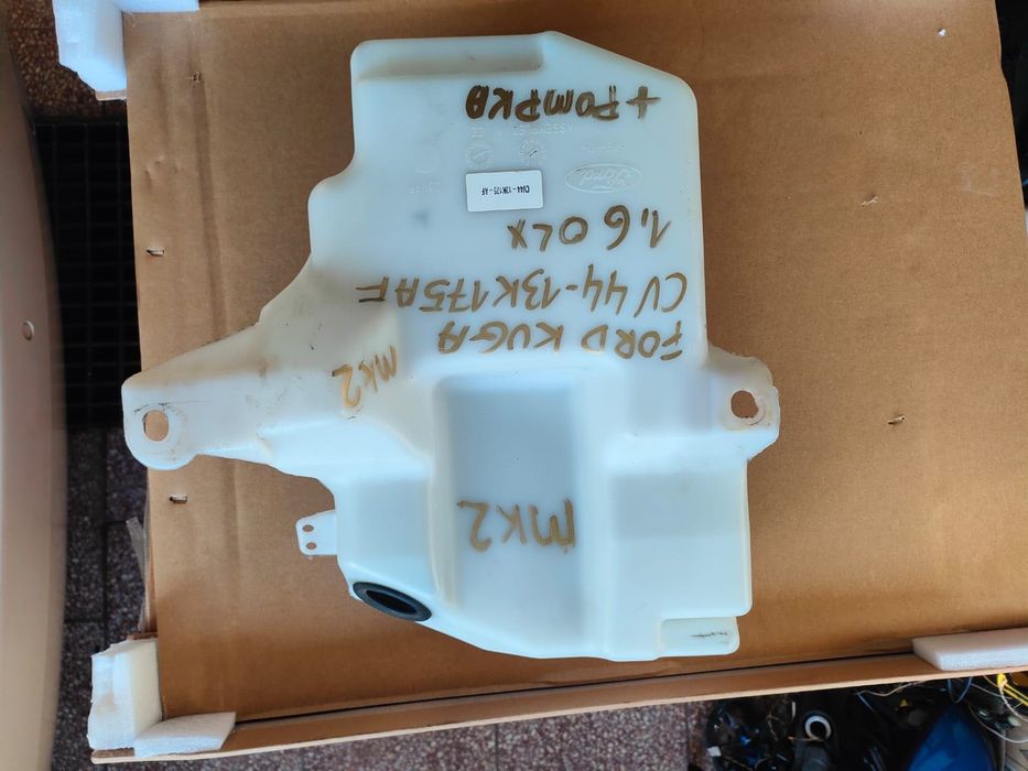 Zbiorniczek do spryskiwacza Ford Kuga MK 2 +pompka