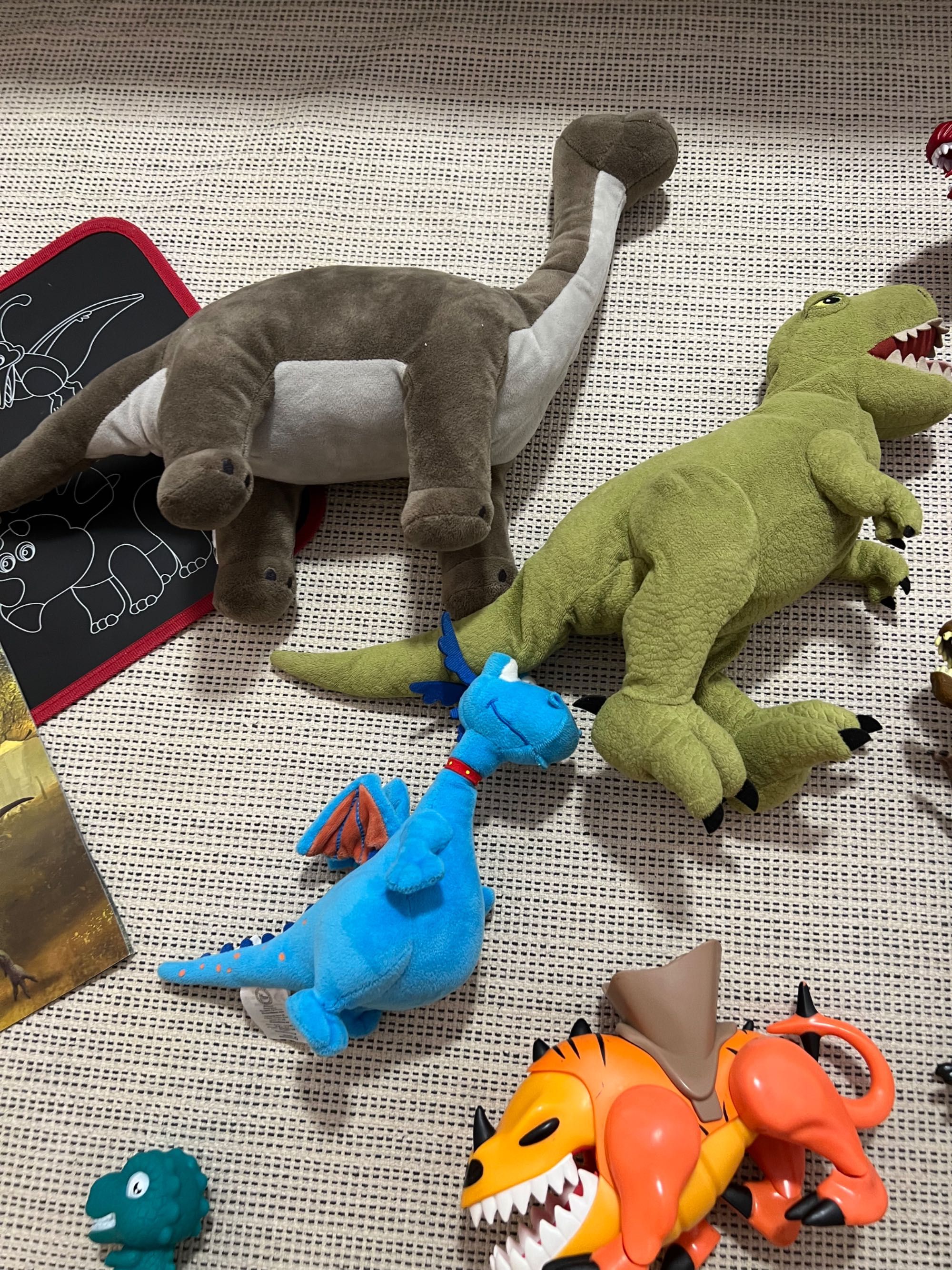 pacote de brinquedos, dinossauro interativo, brinquedos IKEA