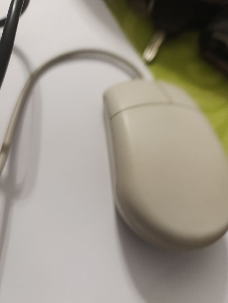 Commodore Amiga A600 ler anúncio até ao fim.