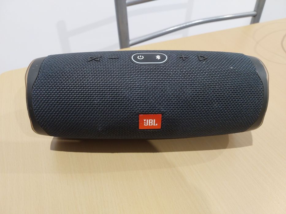 Coluna JBL charge 4