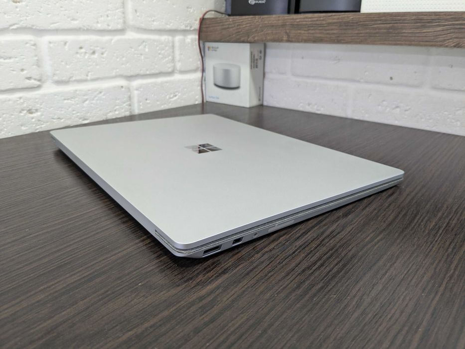 Microsoft Surface Laptop 2 - 13.5" - Core i7-8650U/16gb/512gb #334