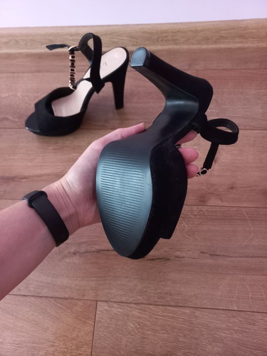 Жіночі босоніжки