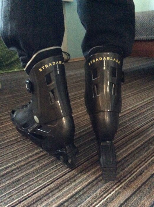 Роликовые коньки