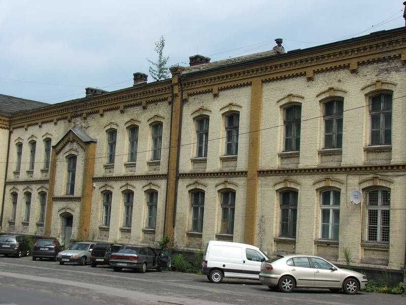 Nieruchomość inwestycyjna Będzin – 2 500+ m² + działka na parking