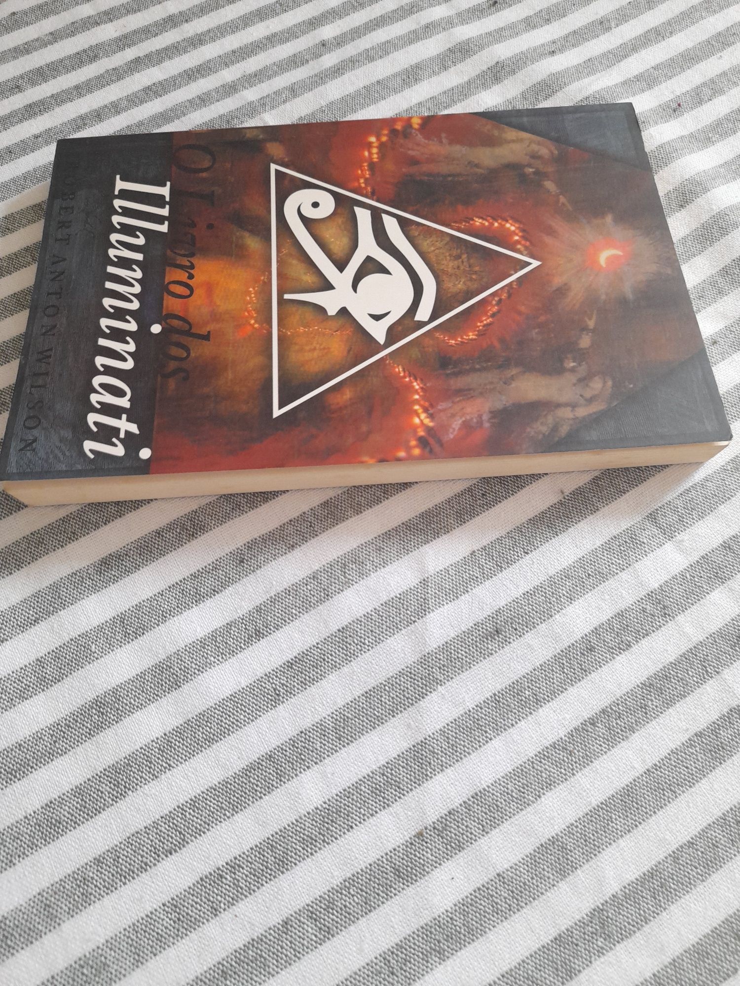 O Livro dos Illuminati - Robert Anton Wilson