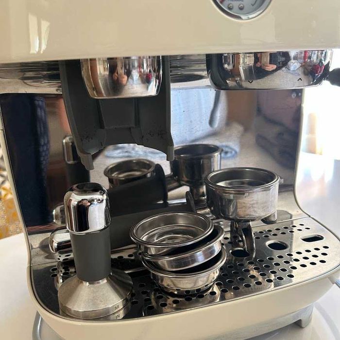 Máquina de Café Smeg com Moinho