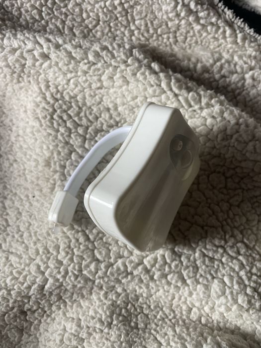 Оформлен подсветка led для унитаза .ванны и т.д с датчиком с батейками