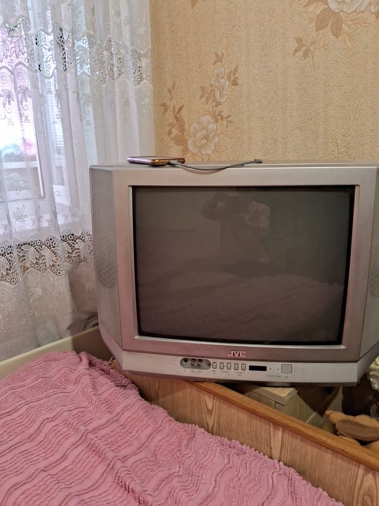 Телевізор  Jvc.   .