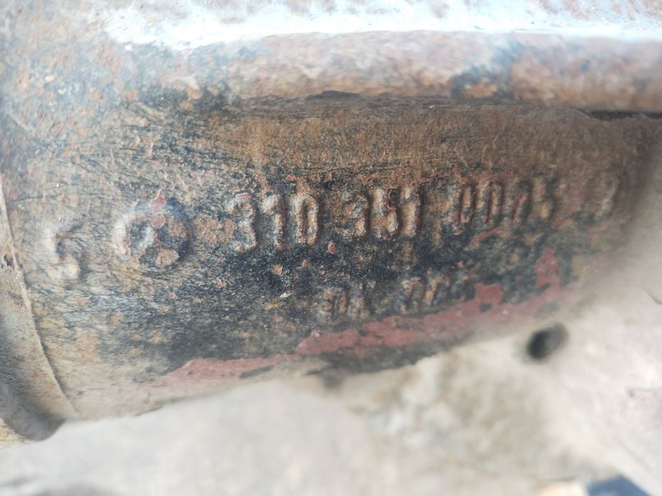 Чулок моста Mercedes 508d