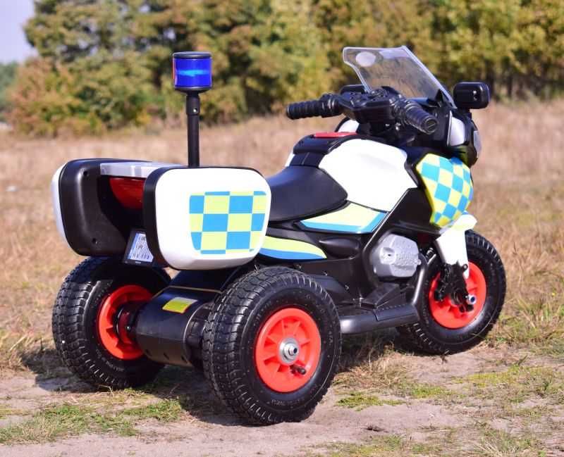 Motor policyjny z kogutem , Pompowane koła, dźwięki, 2 silniki ZAK2077