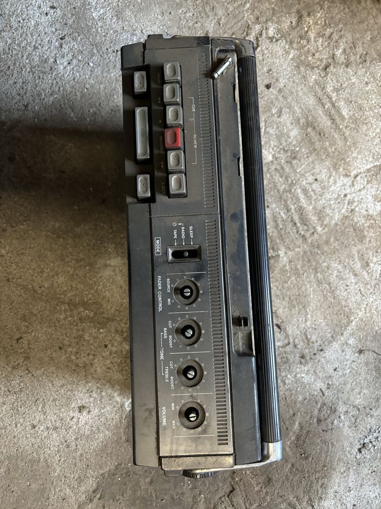Radiomagnetofon SHARP GF-6500