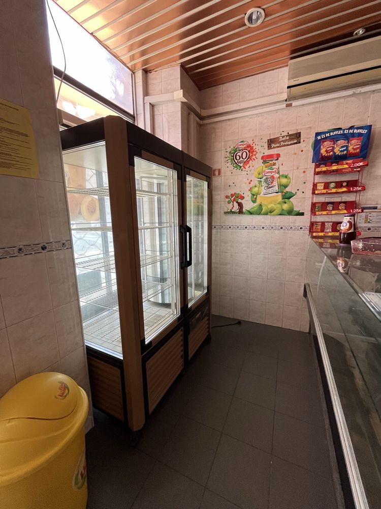 Vitrine refrigeradora 2 portas SCAIOLA